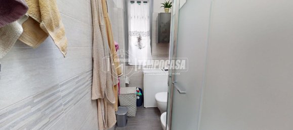 3 rooms Apartment in Turin, Italy No. 11618 22