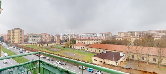 3 rooms Apartment in Turin, Italy No. 11618 24