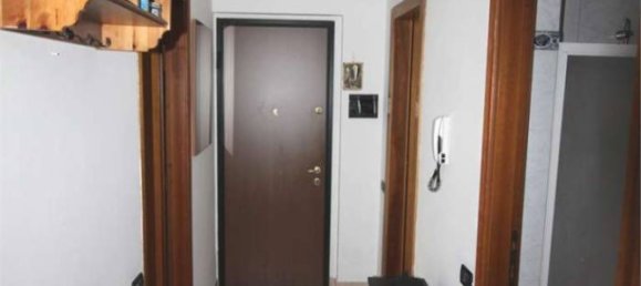 Apartamento de 2 dormitorios en Como, Italy No. 53048 33