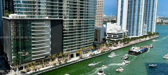 2 dormitorios propiedad comercial en venta en Miami, Miami-Dade, Florida, USA № 614384 17