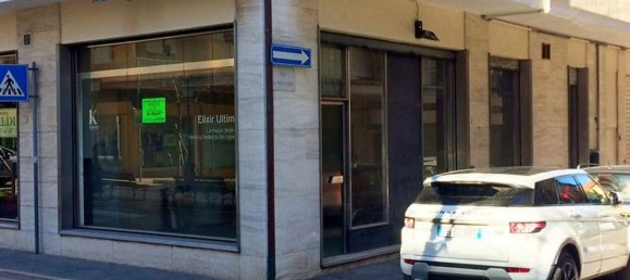 Gewerbliche Immobilie in Porto San Giorgio, Italy 95m², Nr. 211675 2