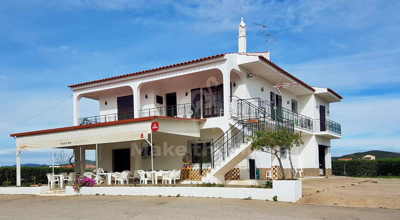 3 bedrooms Commercial property in Tavira, Portugal No. 143486