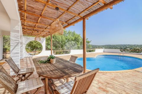 3 bedrooms Villa in Faro, Portugal No. 330083