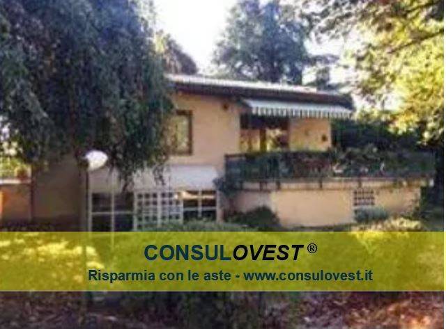 Вилла с 2 спальнями в Аграте Брианца, Италия № 7748