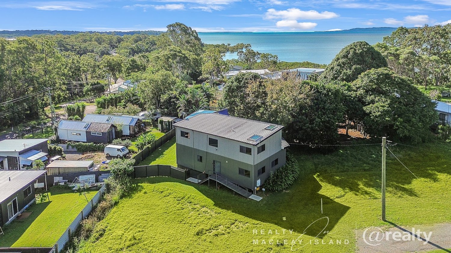 3 bedrooms House in Macleay Island, Australia No. 650