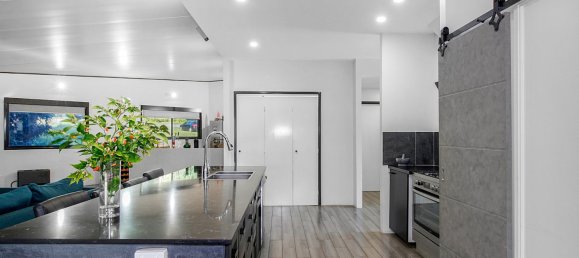 3 bedrooms House in Macleay Island, Australia No. 650 3