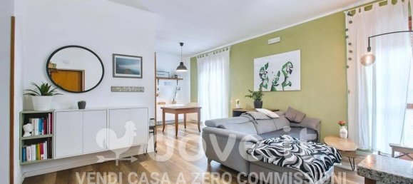 3 rooms Apartment in Tivoli, Italy No. 36079 2