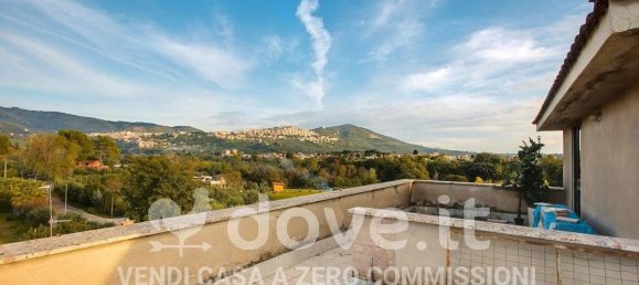 3 rooms Apartment in Tivoli, Italy No. 36079 36