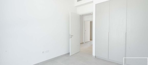 Вилла с 3 спальнями в Мудон, ОАЭ № 112529 9