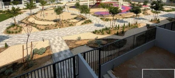 Вилла с 3 спальнями в Мудон, ОАЭ № 112529 5