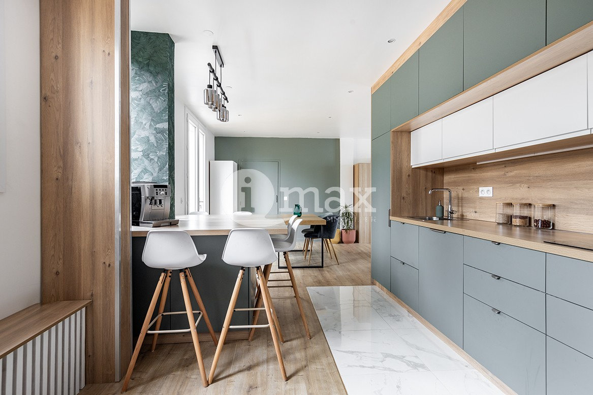 3 chambres Appartement à Courbevoie, France No. 137080