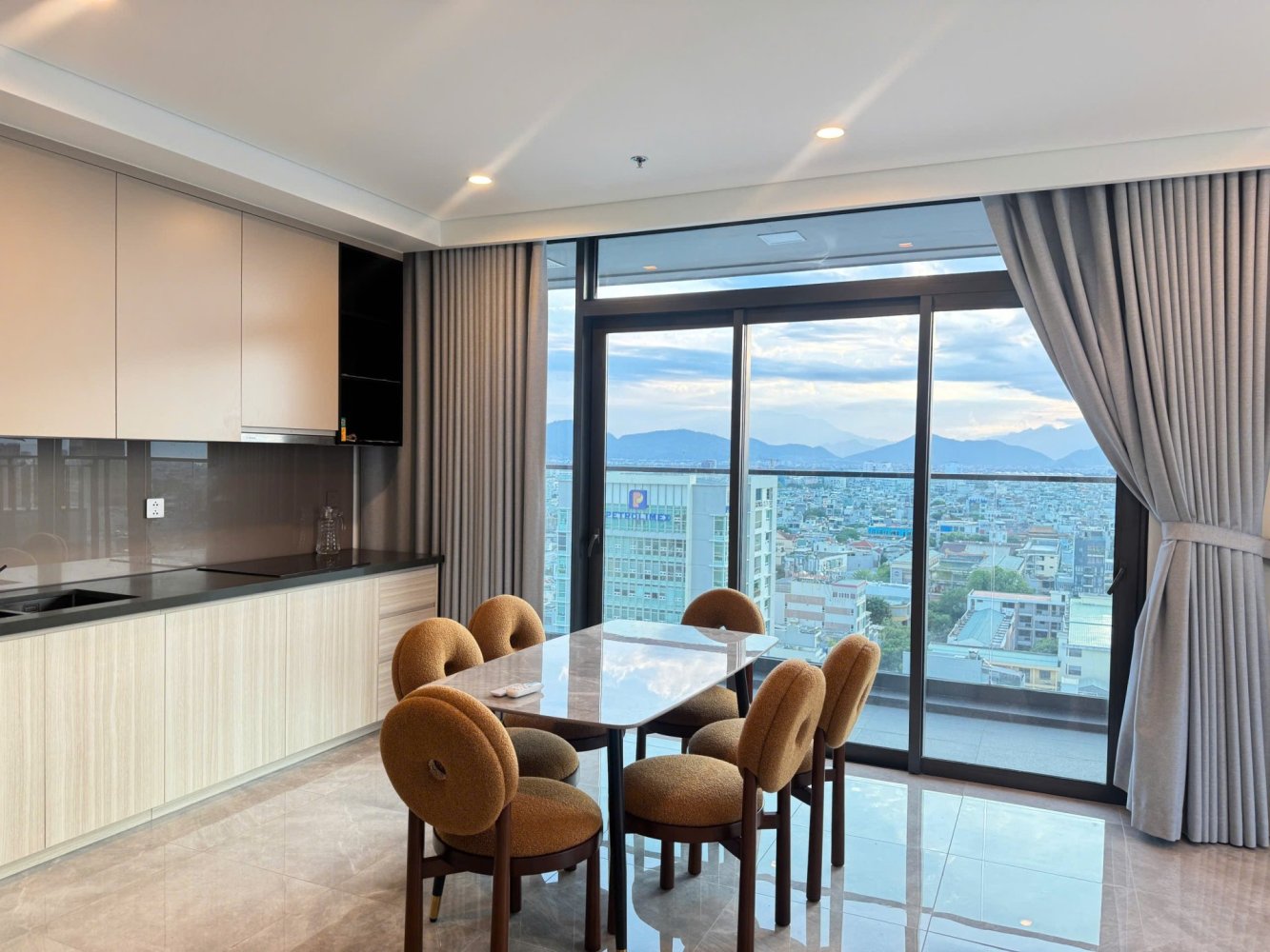 2 bedrooms Condominium for rent in Hai Chau, Da Nang, Vietnam № 21036