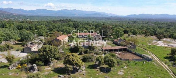 Terreno en El Escorial, Spain 1360000 m² No. 190423 27