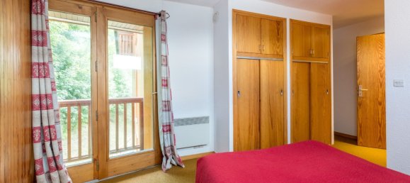 2 bedrooms Apartment in Les Allues, France No. 1030 6