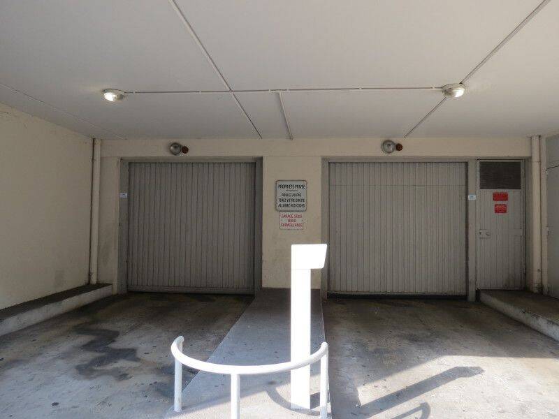 14m² Garage in Marseille, France No. 331229