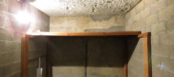 14m² Garage in Marseille, France No. 331229 4