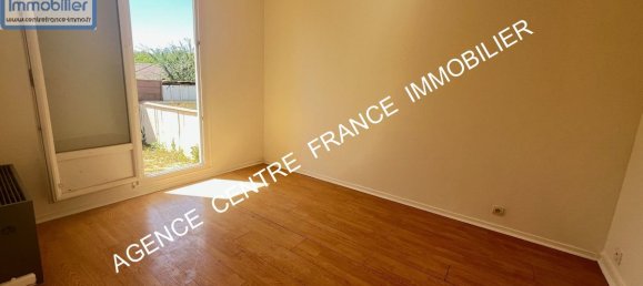 Casa de 3 dormitorios en Bourges, France No. 217494 9