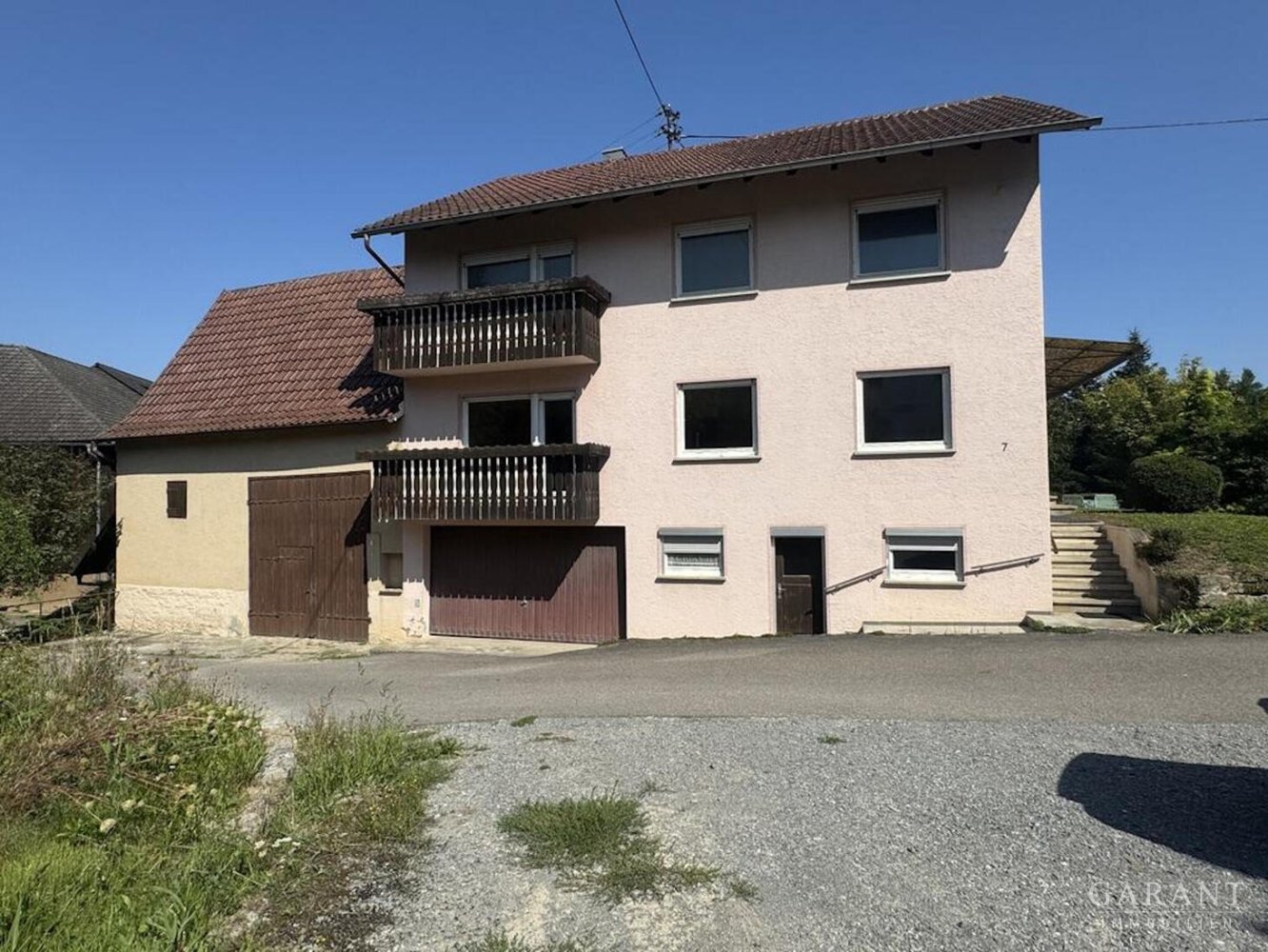 Adosado de 6 habitaciónes en Hohenlohe, Germany No. 287013