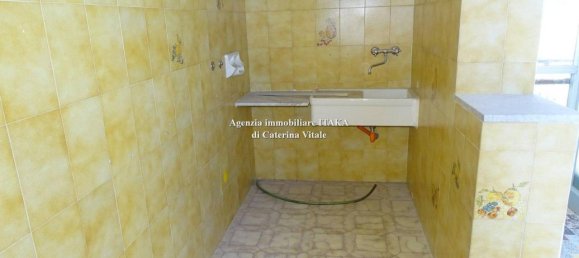 3-salle Appartement à Villabate, Italy No. 40271 6