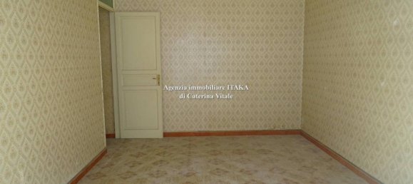 3-salle Appartement à Villabate, Italy No. 40271 8