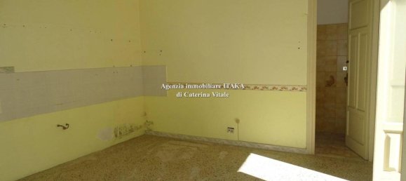3-salle Appartement à Villabate, Italy No. 40271 4