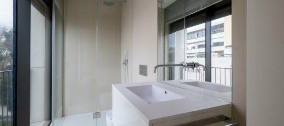 3 bedrooms Apartment in Porto, Portugal No. 44425 16