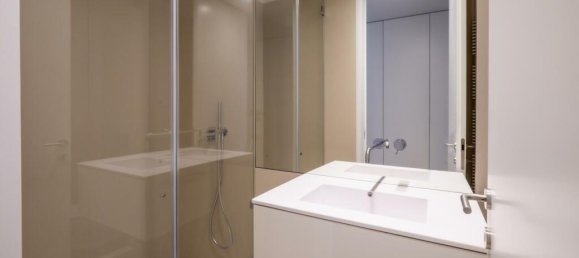 3 bedrooms Apartment in Porto, Portugal No. 44425 13