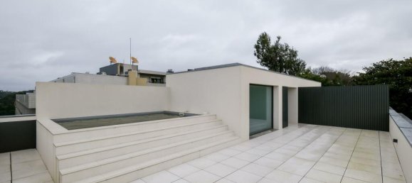 3 bedrooms Apartment in Porto, Portugal No. 44425 17