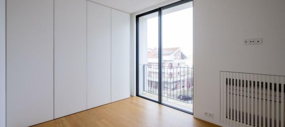 3 bedrooms Apartment in Porto, Portugal No. 44425 15