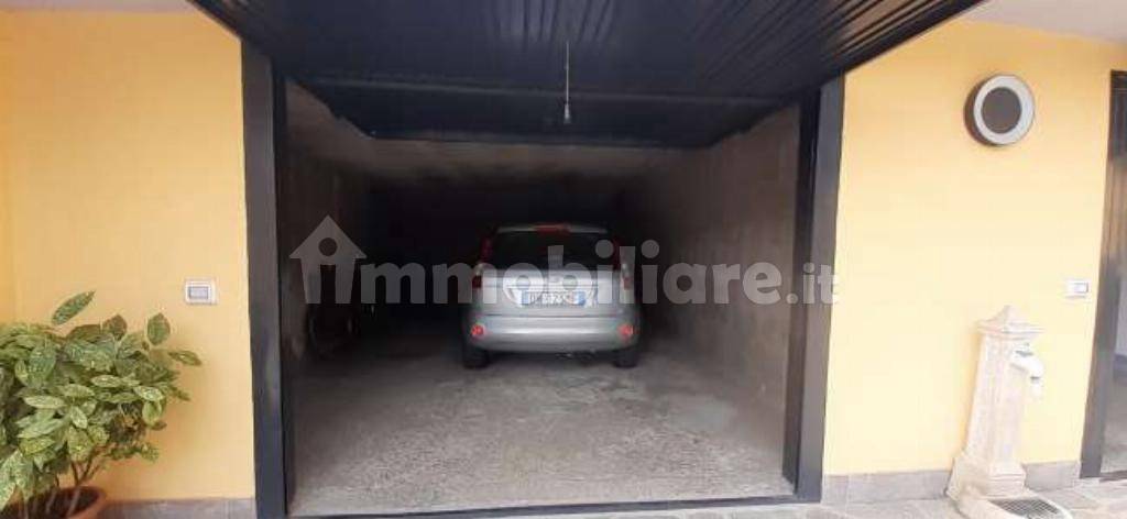 Apartamento de 4 dormitorios en Urgnano, Italy No. 8170