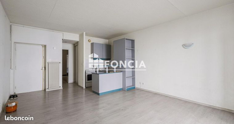 Apartamento de 1 dormitorio en Grenoble, France No. 290532