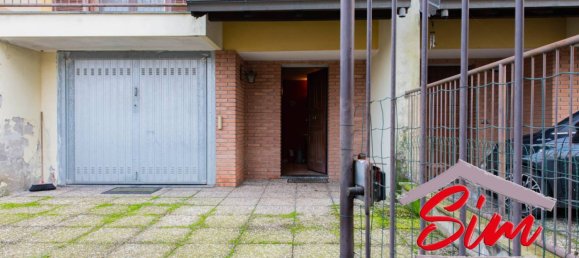 3 bedrooms Villa in Galliate, Italy No. 222879 4