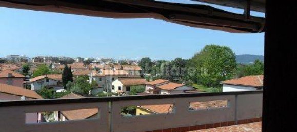 3 bedrooms Penthouse in Carrara, Italy No. 76107 11