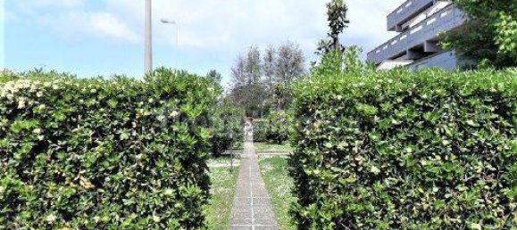 3 bedrooms Penthouse in Carrara, Italy No. 76107 4