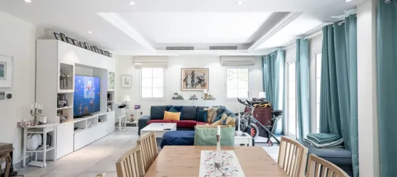 5 dormitorios villa en venta en Jumeirah Village Triangle, Dubai, UAE № 105895 3