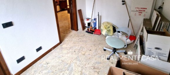 Apartamento de 4 habitaciónes en Abbiategrasso, Italy No. 183859 10