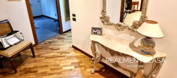 Apartamento de 4 habitaciónes en Abbiategrasso, Italy No. 183859 3