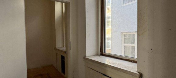 2 rooms Apartment in Brigittenau, Austria No. 183354 4