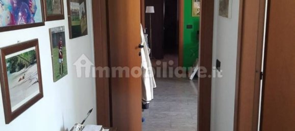 3 غرف نوم شقة في Varallo Pombia, Italy رقم 70187 9