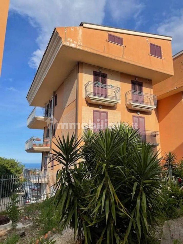 2 Schlafzimmer Wohnung in Città Sant'Angelo, Italy, Nr. 339737