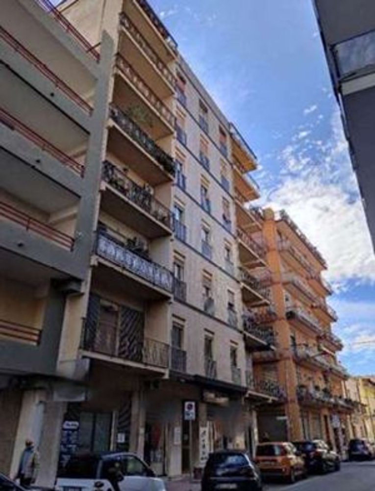Apartamento de 7 habitaciónes en Santa Teresa di Riva, Italy No. 42938