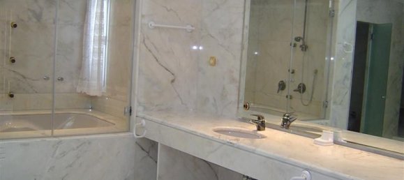 7 Schlafzimmer Villa in Estepona, Spain, Nr. 69130 14