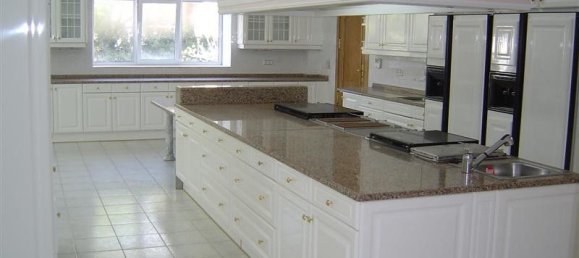 7 Schlafzimmer Villa in Estepona, Spain, Nr. 69130 25