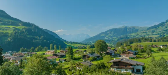 5 Schlafzimmer Haus in Aurach bei Kitzbühel, Austria, Nr. 174651 2