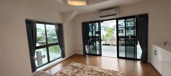 4 bedrooms House in Pattaya, Thailand No. 70237 8