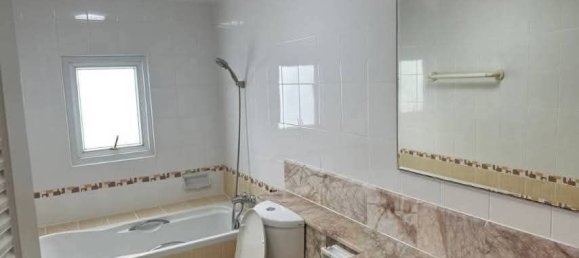 4 bedrooms House in Pattaya, Thailand No. 70237 13