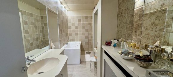 5 bedrooms House in Bois-le-Roi, France No. 356800 2