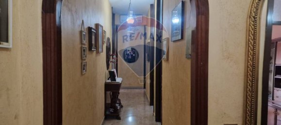 3 bedrooms Apartment in Palermo, Italy No. 52290 3