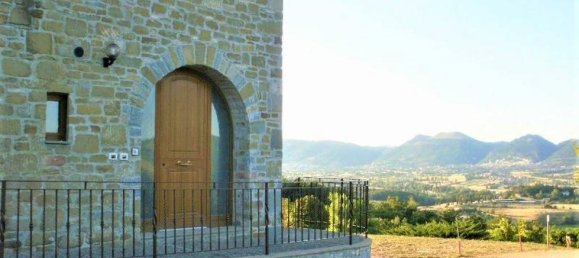 Studio in Gubbio, Italy No. 1496 10