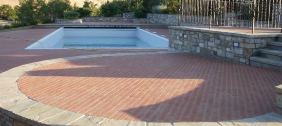 Studio in Gubbio, Italy No. 1496 6